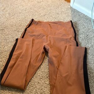 Tavi noir Brown Leggings with Black Stripes